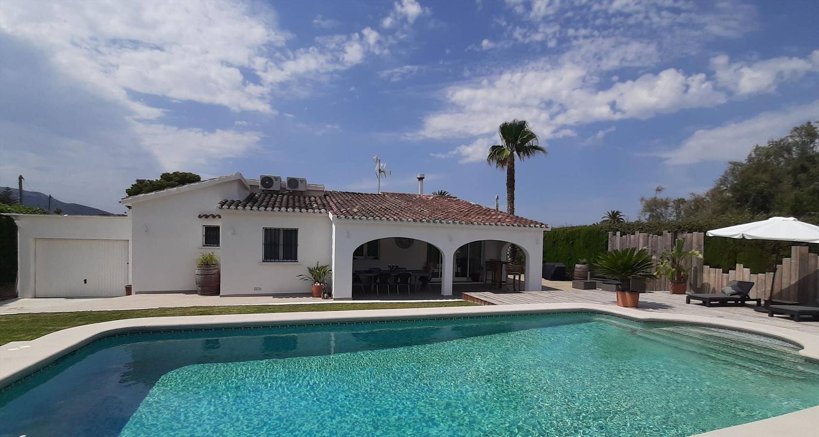 Coral in Jávea with 3 bedrooms and 2 bathrooms in Las Marinas, Dénia