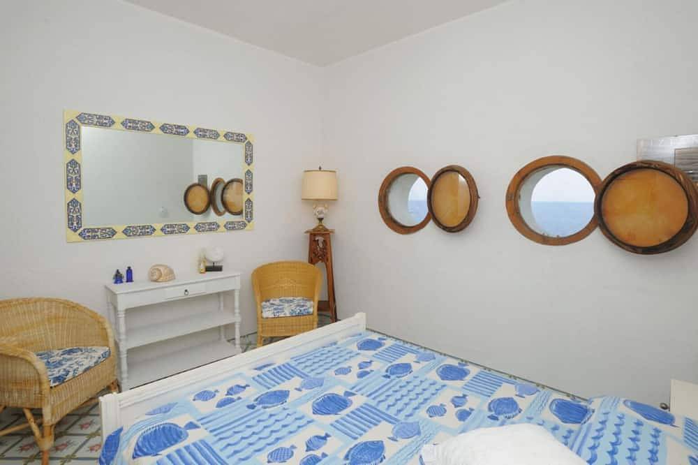 Ganze Wohnung, Villa Azzurra mit privatem Pool und Zugang zum Meer in Furore, Amalfiküste