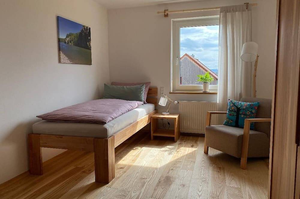 Ganze Wohnung, Gemütliche Ferienwohnung im Erdgeschoss mit 2 Schlafzimmer in Pösing, Ostbayern