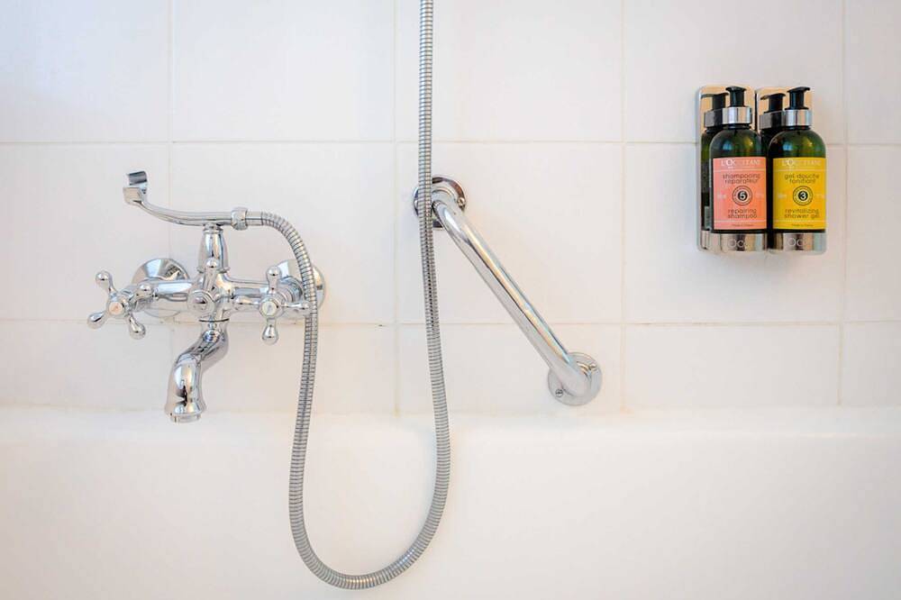 Dz Standard double room for single use - Bio Design Boutique Hotel Landhaus St. in Bad Wiessee, Bavarian Alps