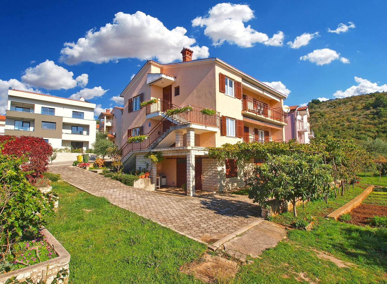Ganze Wohnung, Ferienwohnung für 5 Personen mit Balkon in Rabac, Labin-Rabac