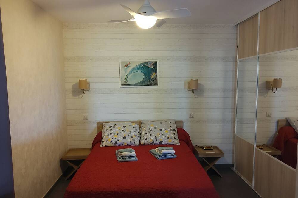 Appartamento intero, Piano terra della villa, a 10 minuti da Ajaccio, vista mare, immerso nel verde in Alata (Corsica), Ajaccio e dintorni