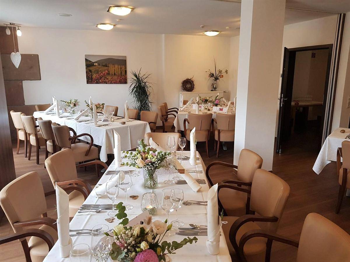 Hotel-Restaurant Pfälzer Hof in Edenkoben, Südliche Weinstraße