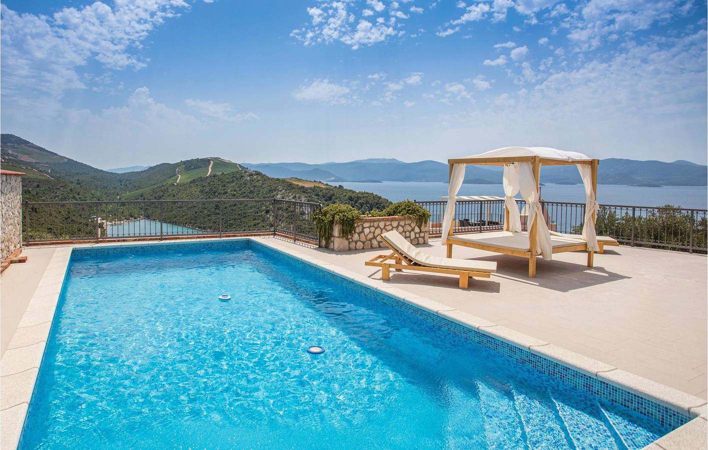 Holiday home for 6 people with sauna in Dubrovnik-Neretva