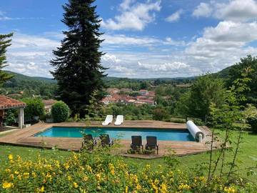 Cottage pour 6 personnes, avec piscine ainsi que jardin et vue, animaux acceptés dans Encausse-les-Thermes