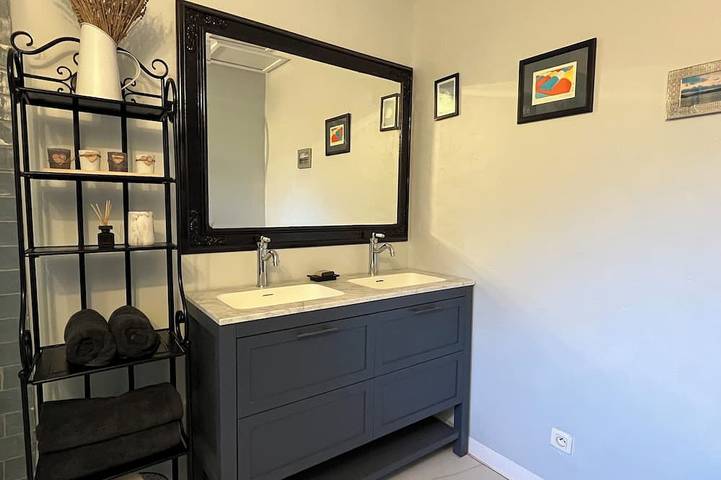 Chambre d’hôte pour 4 personnes, avec piscine à Eyragues - 3