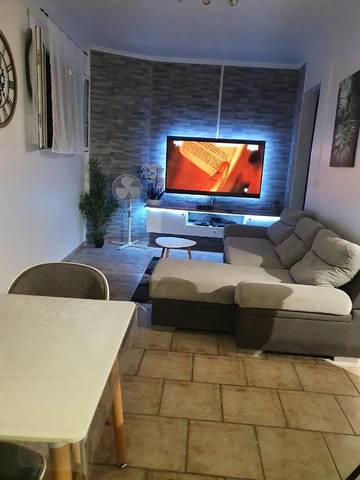 Gîte pour 2 personnes, avec terrasse dans Plage de Malendure