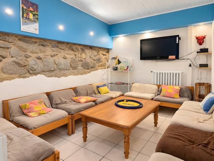 Gîte au dernier étage : vue montagne, terrasse partagée et Wi-Fi in Font-Romeu-Odeillo-Via, Parc naturel régional des Pyrénées catalanes