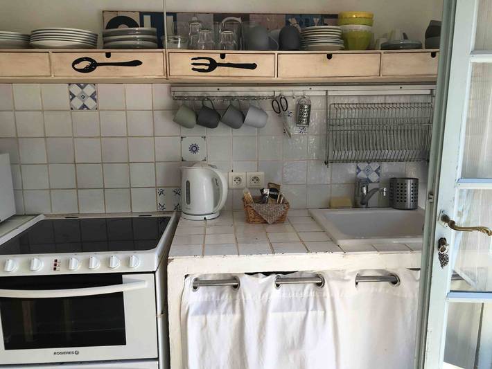 Casa vacacional 'Le Cabanon Vue Sur La Vallée' con balcón y Wi-Fi in Le Bar-sur-Loup, Costa mediterránea (Francia)