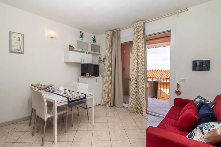 Casa vacanze "Frisaia F3" con piscina, terrazza privata e aria condizionata in Trinità d'Agultu e Vignola (Borgo), Trinità d'Agultu e Vignola