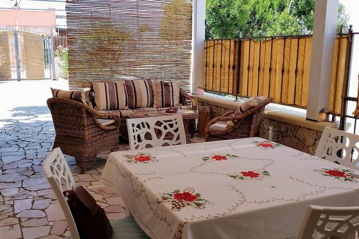 Villa pour 3 personnes, avec terrasse et jardin - 1