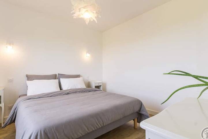 Gîte pour 4 personnes, avec Terrasse et Jardin dans Ardevon - 2