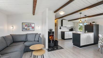 Villa for 4 Guests in Bjerregård, Western Jutland, Picture 3