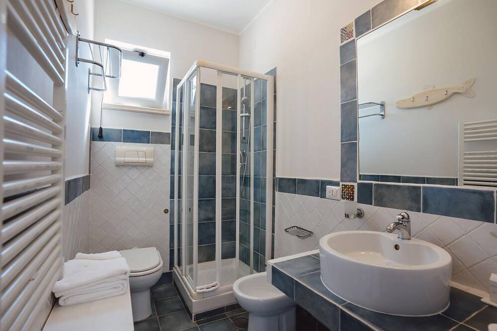 Appartamento intero, Petrosa   Spazioso Appartamento vista mare con piscina e spiaggia privata in Vibonati, Cilento