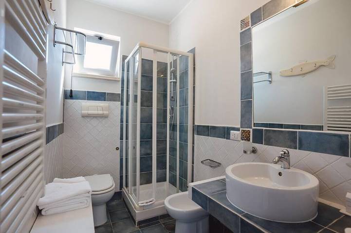 Apartamento entero, Petrosa   Large Sea View Apartment with Pool and Private Beach in Vibonati, Cilento Coast