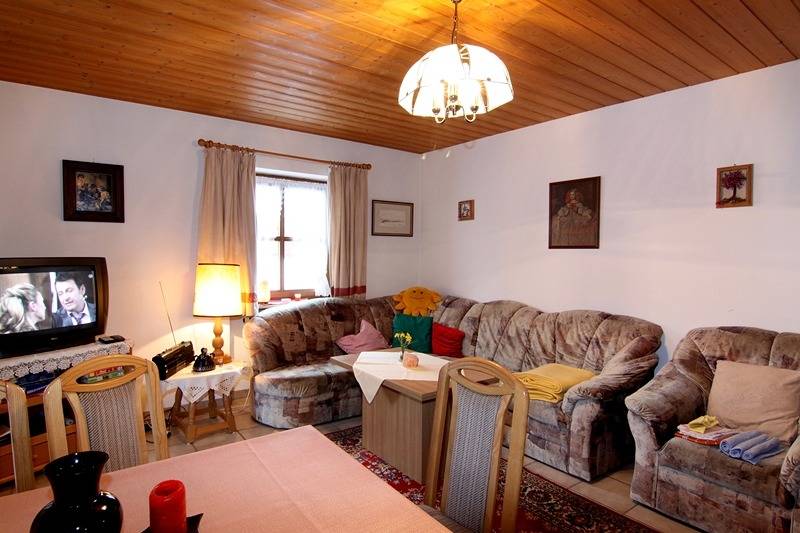 Ganze Ferienwohnung, Ferienwohnung Flora - Ferienwohnung, bis 4 Personen, 72 qm, 2 separate Schlafzimmer, Balkon in Schönau am Königssee, Berchtesgadener Alpen