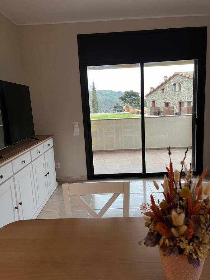 Gîte pour 8 personnes, avec Balcon et Terrasse ainsi que Jardin et Piscine dans San Celoni