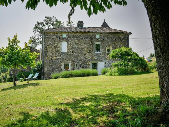 Location de vacances pour 2 personnes, avec jardin à Loubejac