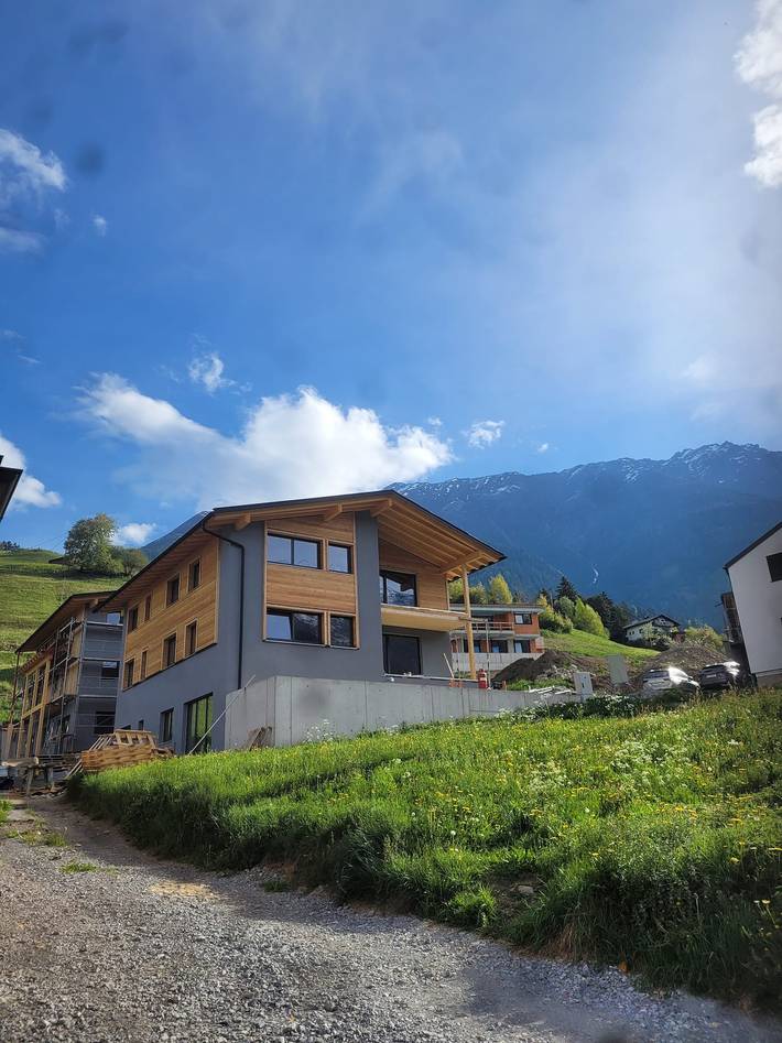 Ferienwohnung für 8 Personen, mit Balkon und Terrasse sowie Garten und Sauna in Kaunerberg