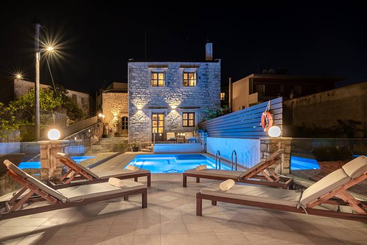 Ferienhaus für 12 Personen, mit Pool und Terrasse in Rethymnon