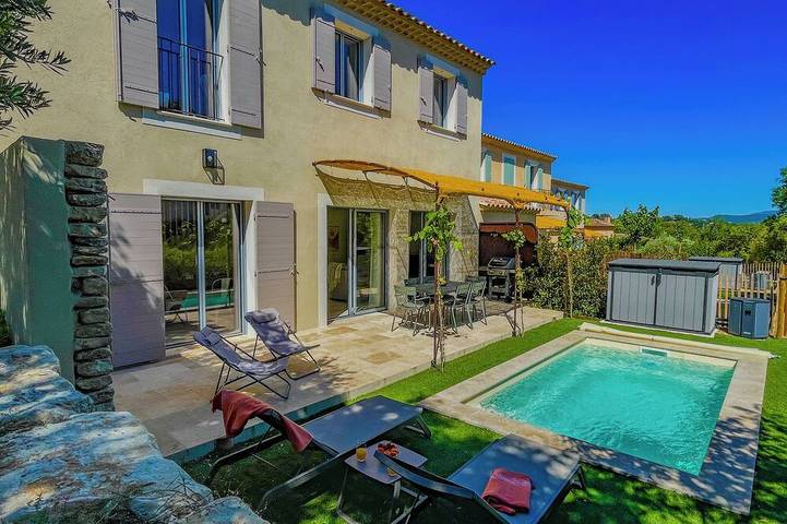 Villa für 6 Personen, mit Garten und Pool sowie Terrasse - 1