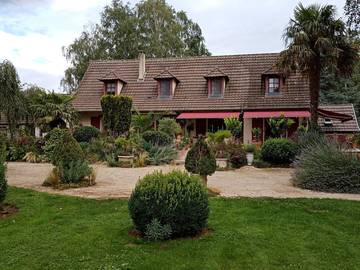 Chambre d’hôte pour 2 personnes, avec jardin en Bourgogne-Franche-Comté