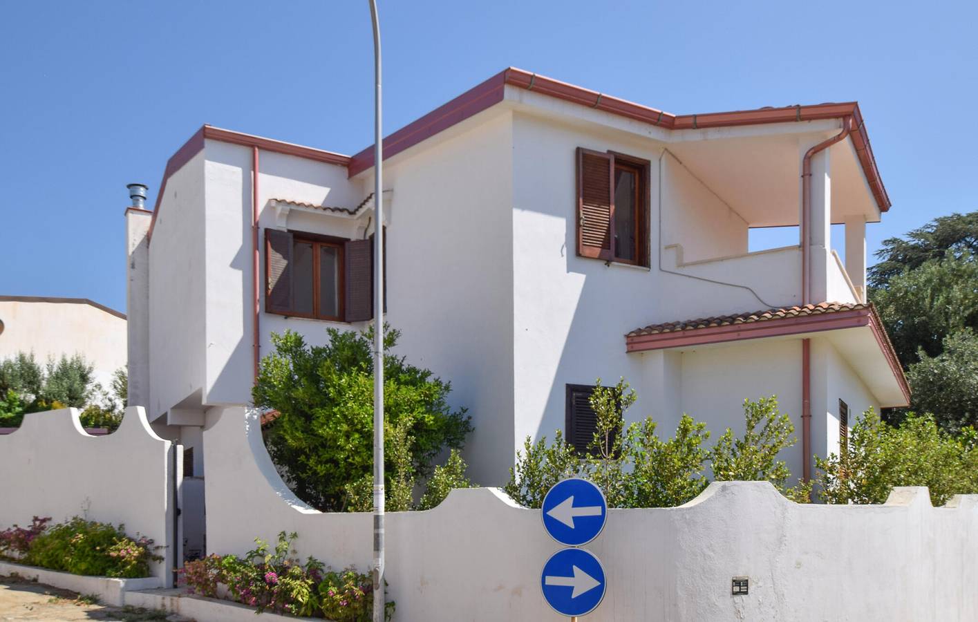 Gemütliches Apartment am Strand mit Garten und Parkplatz in Stalettì, Catanzaro Provinz