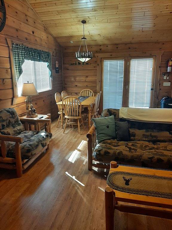 Cozy 2 Bed 2 Bath Cabin located next to Three Bears Resort in Warrens Wisconsin in Warrens, Monroe County (WI)