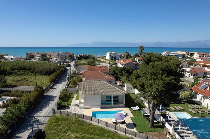 Location de vacances pour 5 personnes, avec Piscine dans Acharavi