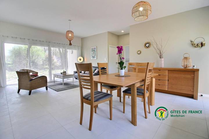 Gîte pour 6 personnes, avec jardin à Pluvigner - 2