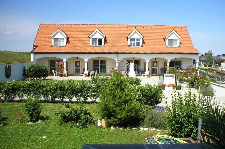 Ferienwohnung für 5 Personen, mit Garten und Terrasse in Mörbisch am See