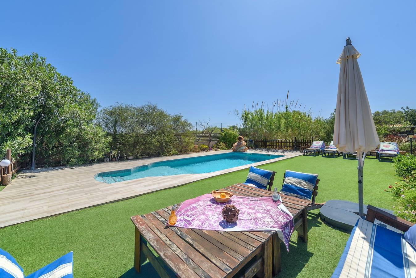 Finca "Son Antem" avec piscine privée, jardin, terrasse et Wi-Fi in Son Antem, Llucmajor