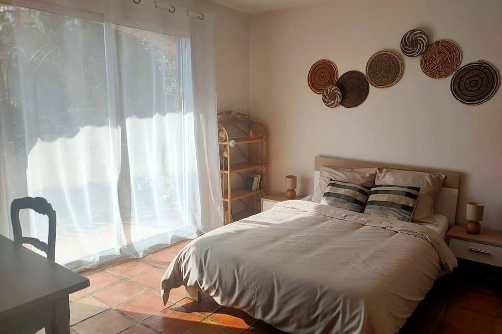 A bit of straw in Cagnes-sur-Mer, Cannes region