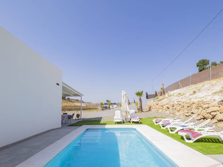 Casa rural para 6 personas, con balcón y jardín en Cártama - 2