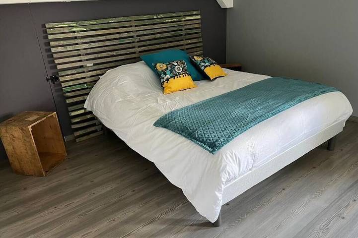 Chambre d’hôte pour 10 personnes, avec jardin dans le Jura - 2