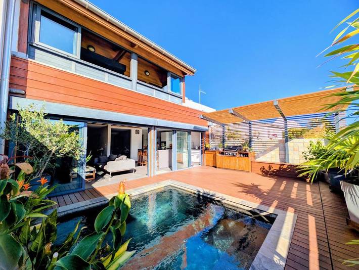 Villa pour 4 personnes, avec jardin ainsi que jacuzzi et piscine