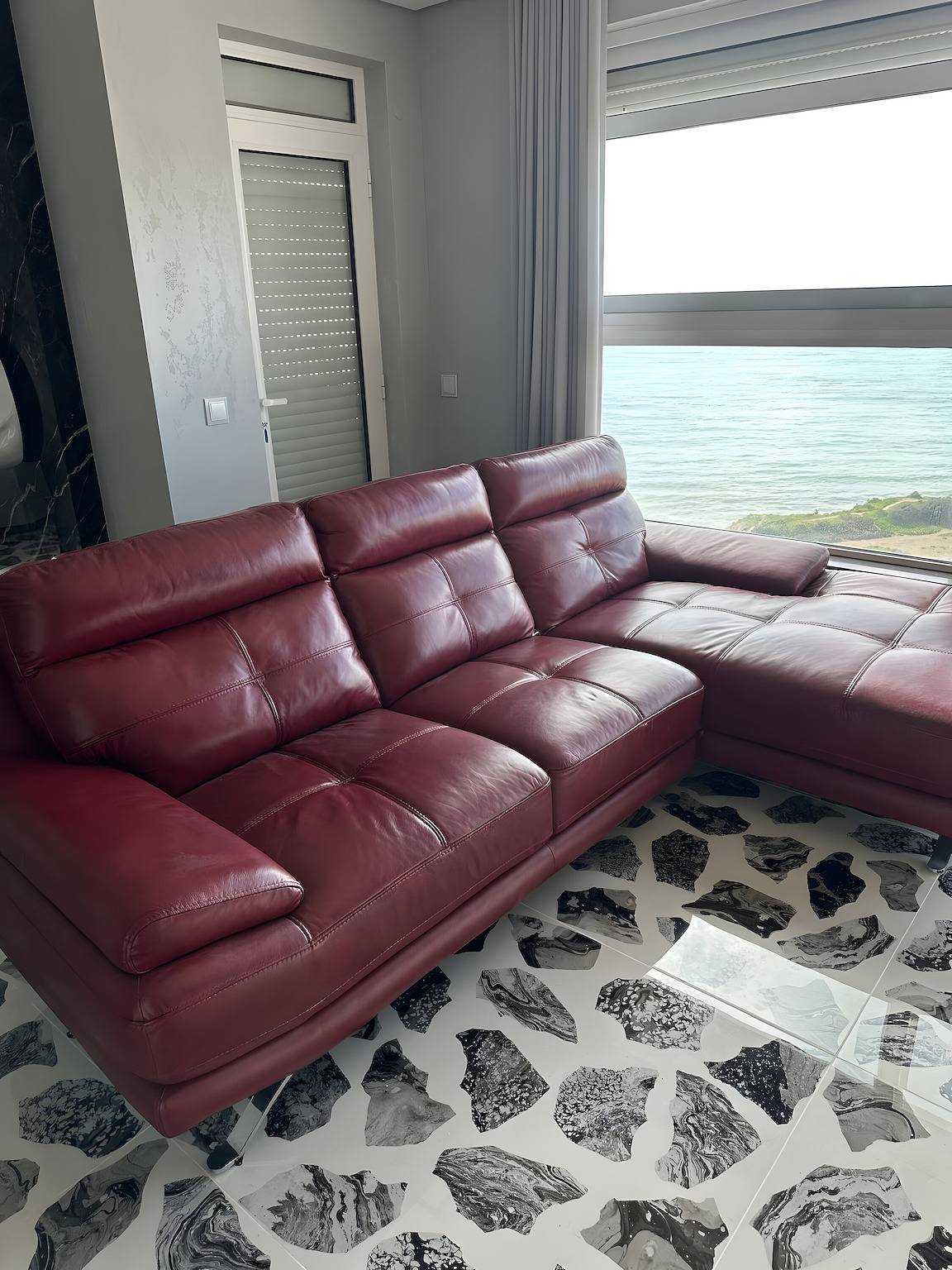 Ολόκληρο το διαμέρισμα, Apartment 'Camões Vista Mar 10 D' with Sea View, Wi-Fi and Air Conditioning in Armação de Pêra (costa), Faro District