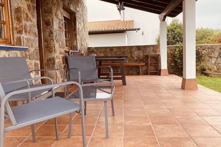 Holiday home for 6 people, with balcony and garden, with pets - 1