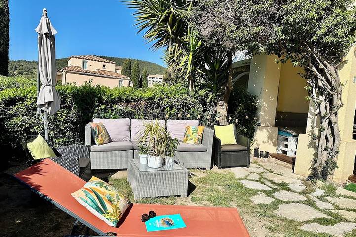Gîte pour 4 personnes, avec piscine et jardin, animaux acceptés dans Golf De Cap Esterel