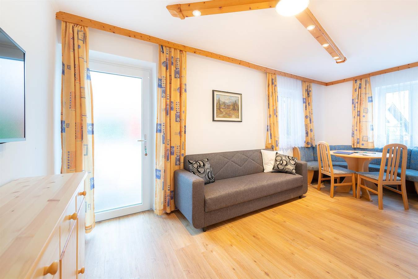 Entire holiday apartment, Ferienwohnung 4 in Karavanke in Pohorje, Sankt Kanzian am Klopeiner See