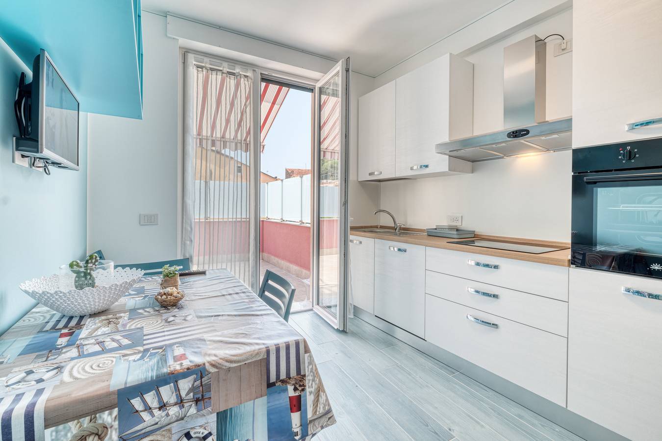 Ganze Wohnung, Merlo E -Center & Private Parking in Ceriale, Riviera di Ponente