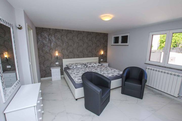 Ferienhaus für 2 Personen, mit Garten in Poreč