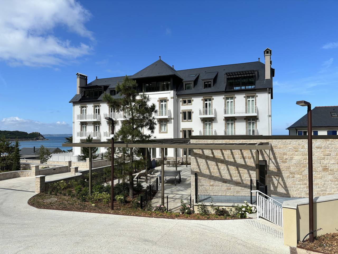 Appartement entier, Rouzic T4, Trébeurden, piscine intérieur et sur la in Trébeurden, Côte de Granit Rose