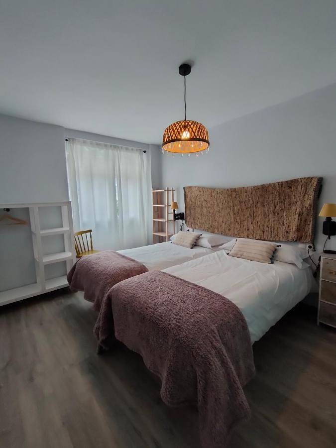 Apartamento para 8 personas, con terraza, Se admiten mascotas en Arzúa