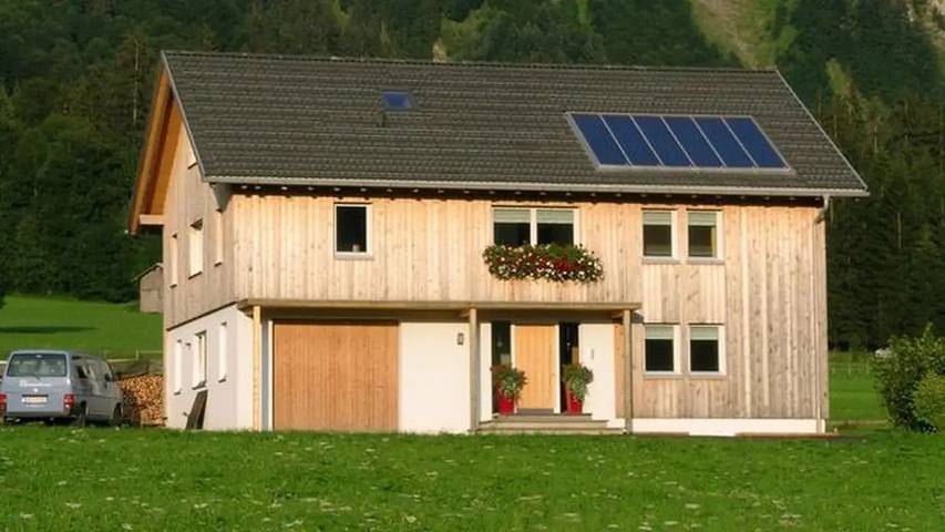 Ferienwohnung für 5 Personen, mit Garten in Schoppernau