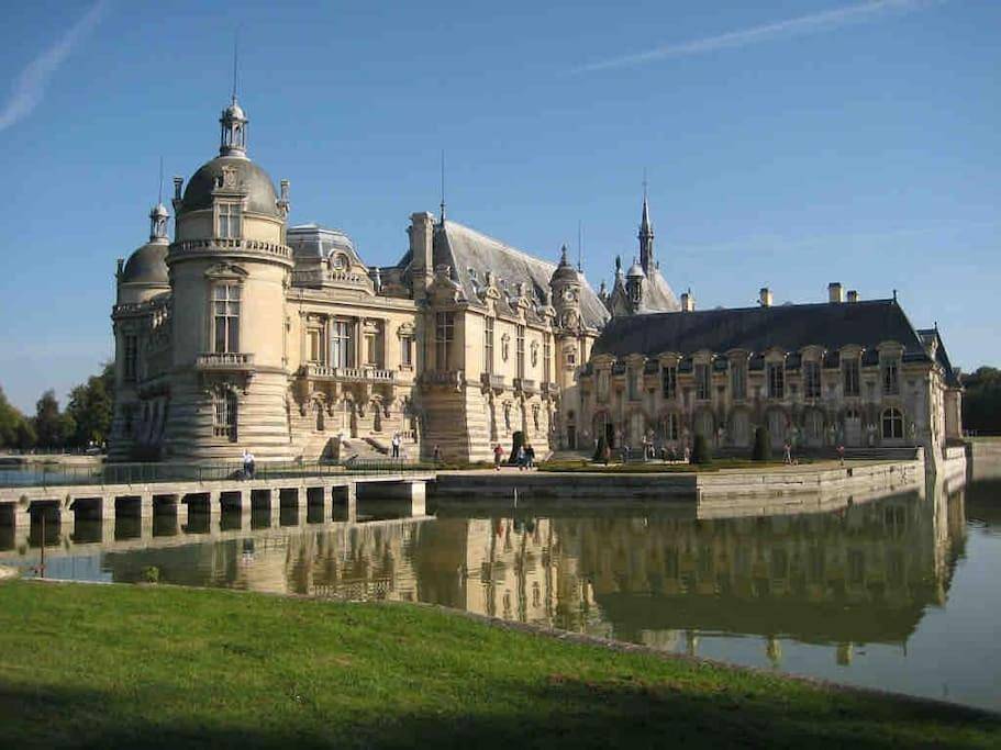 Appartement entier, Two-Bedroom Apartment in Chantilly, Oise