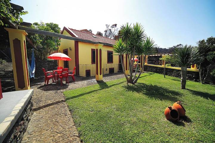 Gîte pour 2 personnes, avec jardin à Ponta Do Pargo