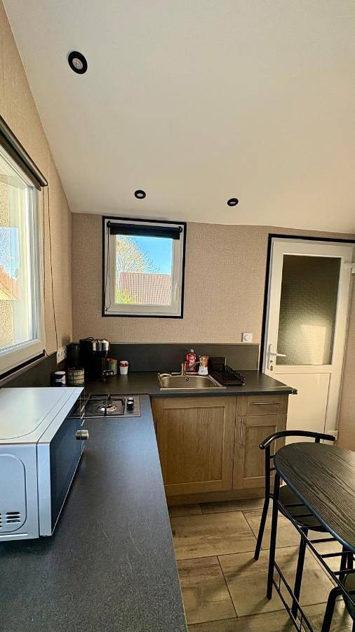 Appartement entier, One-Bedroom Apartment in Prenois, Région de Dijon