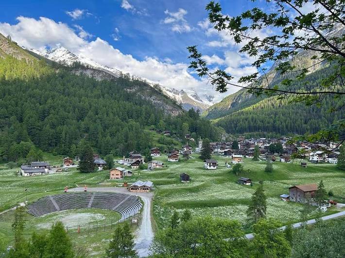 Gîte pour 6 personnes, avec terrasse ainsi que jardin et vue, animaux acceptés dans Les Haudères - 4