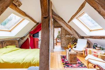 Chambre d’hôte pour 4 personnes, avec jardin à Passenans